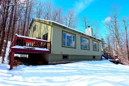 Wine Moose W Hot Tub Fireplace Sauna 9Min To Mt Snow Dover Exterior photo